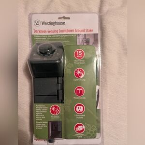 Westinghouse Darkness-Sensing Ground Stake Plug In For Christmas Lights